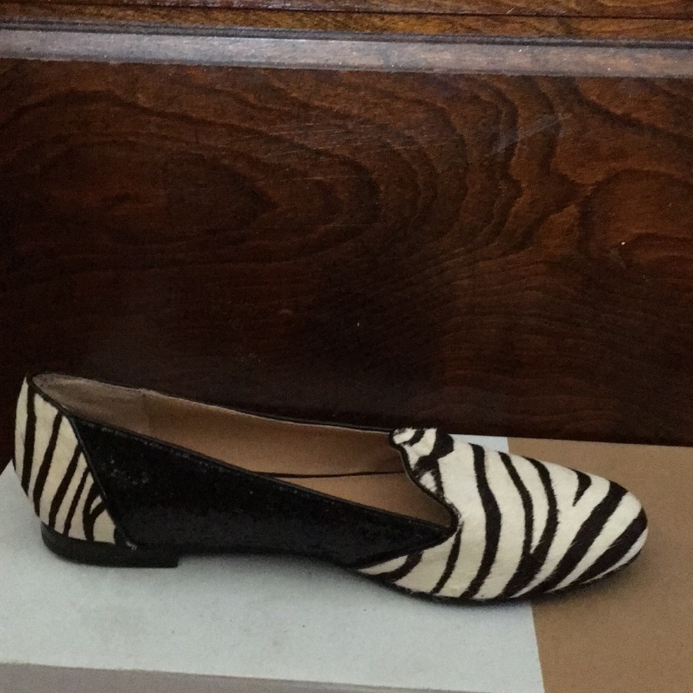IMAN ZEBRA PRINT FLATS.